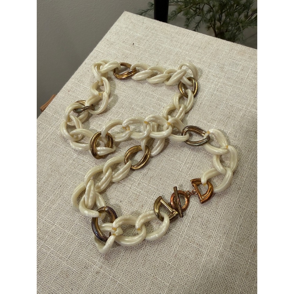chain link belt ivory goldtone adjustable 34 1970s glam MCM mod dress belt GUC